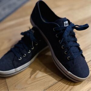 Keds Navy Low-Top women’s size 8 Canvas Sneakers